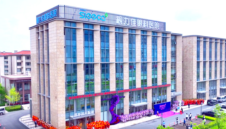 长春老人得了白内障怎么办？家人护理指南